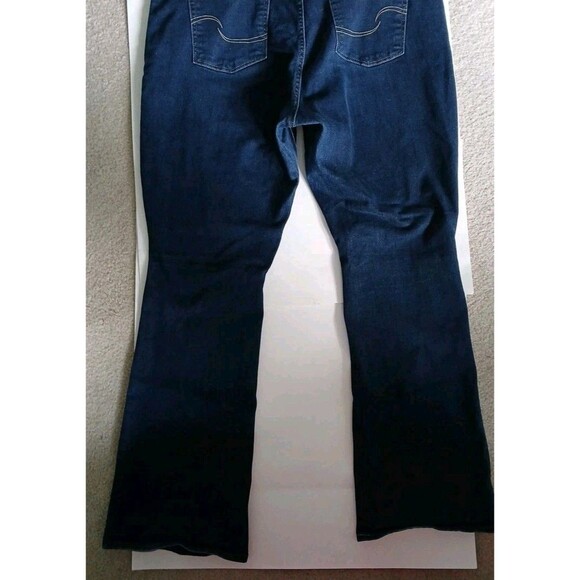 Signature Levi's Women  Bootcut Jeans Sz 18M 34 X 32 Denim Mid Rise Dark Wash - Picture 10 of 16